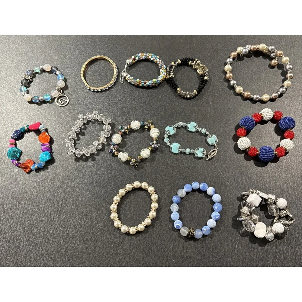 Lot Of 13 Glass Rhinestone Beaded Bracelets Bracelet Artsy Going Out Career Boho